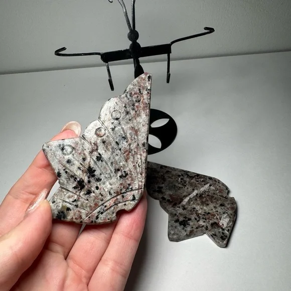 Yooperlite Crystal Butterfly Wings - Picture 7 of 8